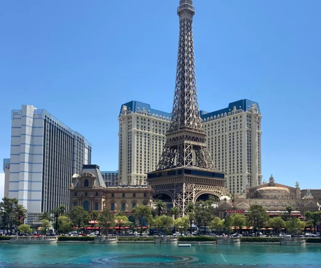 Paris Belagio Vegas Erotravel Coatie