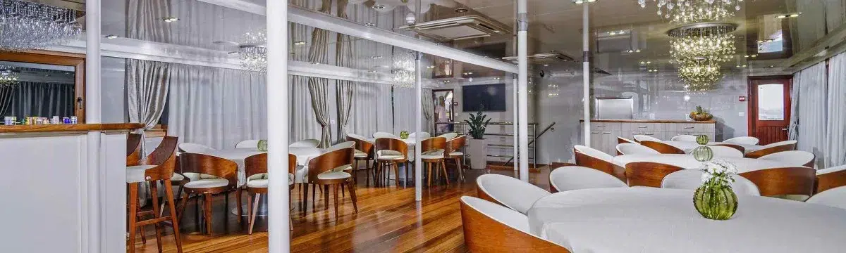 o events kroatien salon speisesaal erotravel